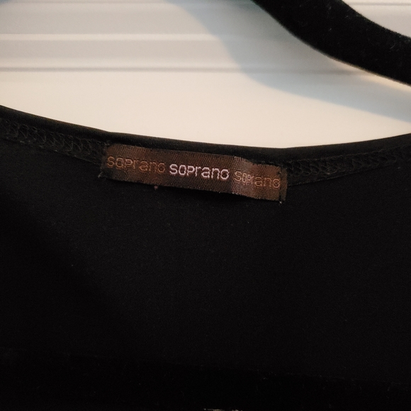 Washable pleated bottom little black dress - Picture 2 of 3